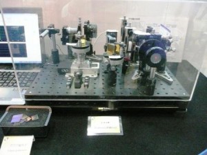 岡本硝子，ガラス偏光子型偏光ビームスプリッタを開発
