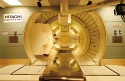 日立，米大手医療施設に陽子線がん治療システムを納入