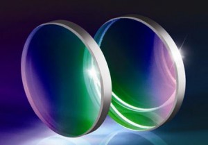 エドモンド・オプティクス・ジャパン，ウルトラファスト薄膜偏光板と高エネルギー用キューブ型偏光ビームスプリッタの取り扱いを開始