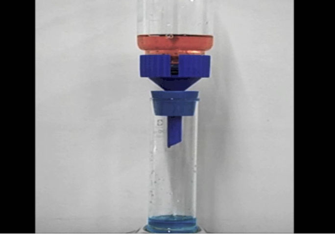 三菱マテリアル，油水分離を可能とする世界初の「フッ素系化合物」を開発