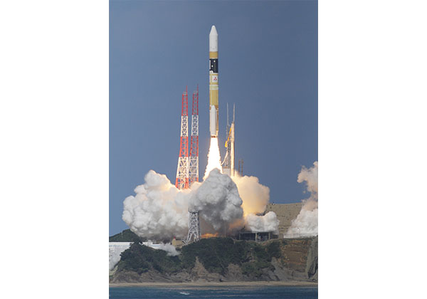 JAXAら，静止気象衛星「ひまわり8号」の打ち上げに成功