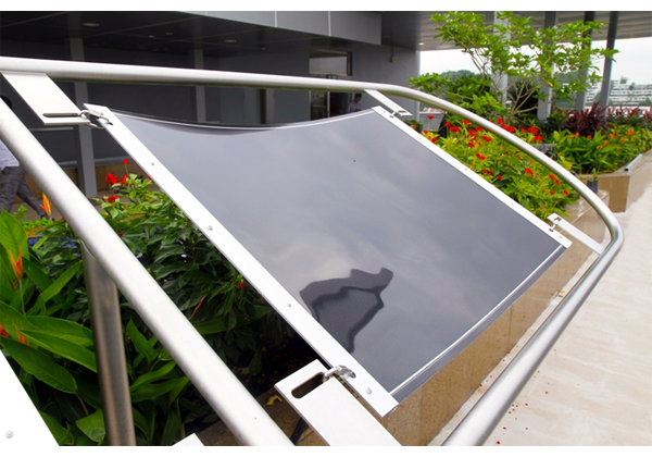 ソーラーフロンティア，曲がるCIS薄膜太陽電池を試作