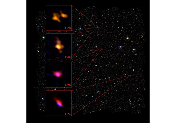 アルマ望遠鏡，銀河に漂う炭素原子の痕跡を発見