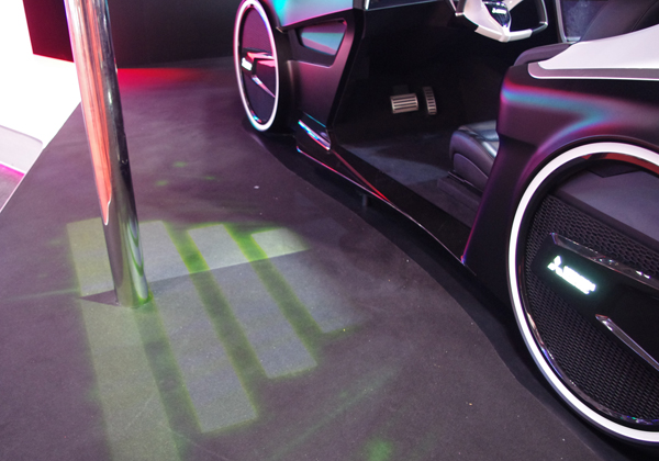 【モーターショー】三菱電機，次世代自動車向け光デバイスを展示