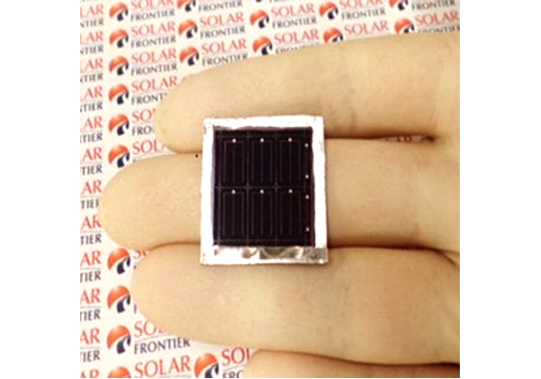 NEDOら，薄膜系太陽電池で世界最高の変換効率を達成