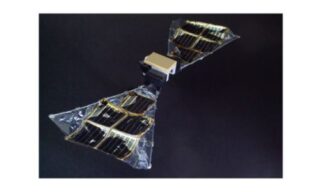 JAXA、4μm超薄型ペロブスカイト太陽電池で「性能99%維持」を初実証